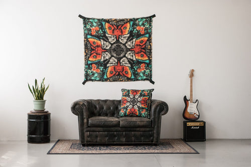 Dekokissen mit Schmetterlingsmotiv